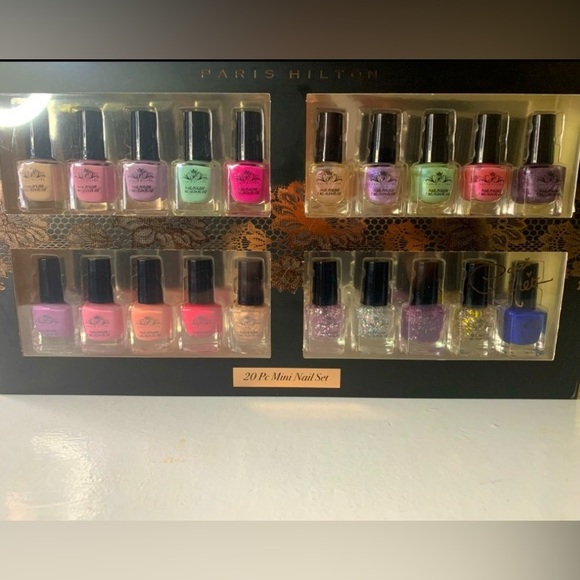Paris Hilton Nail Set - Picture 2 of 7